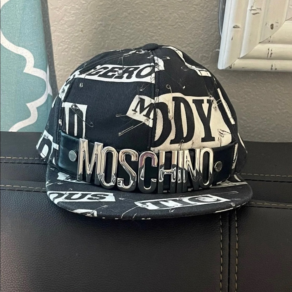 2 Moschino Baseball Caps